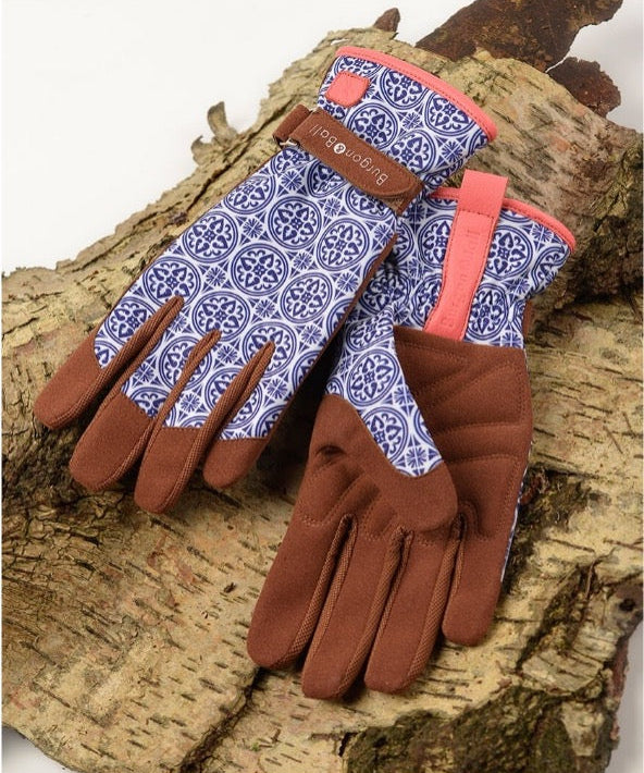 LovetheGlove-Artisan.jpg